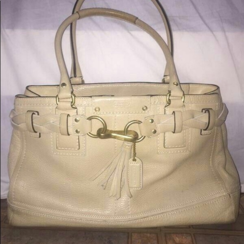Hand bag coach